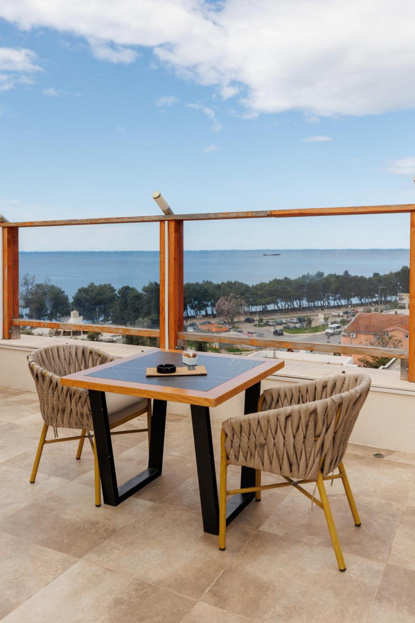 Xio Apartments Bar Exterior photo